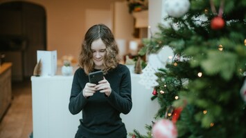 Two e-commerce pros share their holiday SMS campaign results