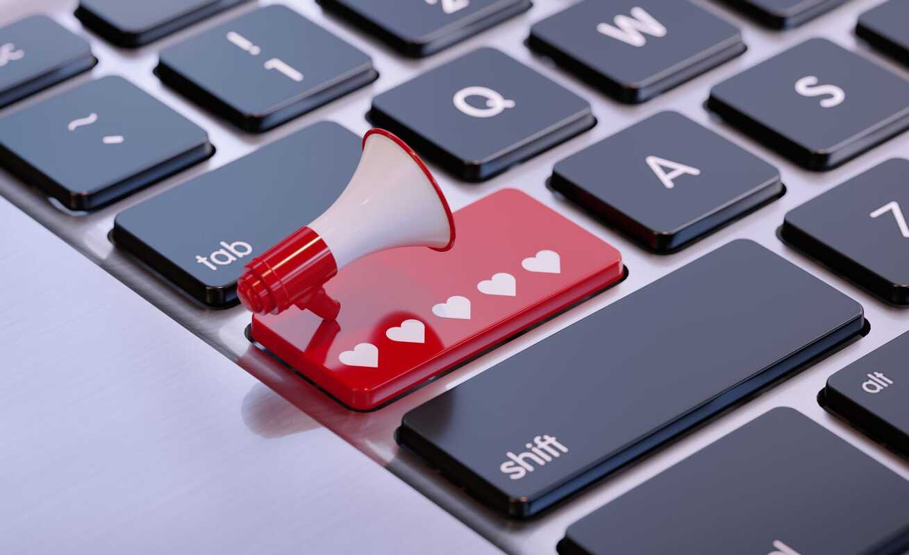 How to Build an Iconic Brand Without Breaking the Bank - This Founder's Formula for Early Marketing