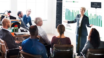 How to Manage a Sales Team: Strategies to Build and Lead High-Performing Teams