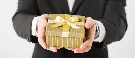 Corporate Holiday Gift Ideas for Sales Managers