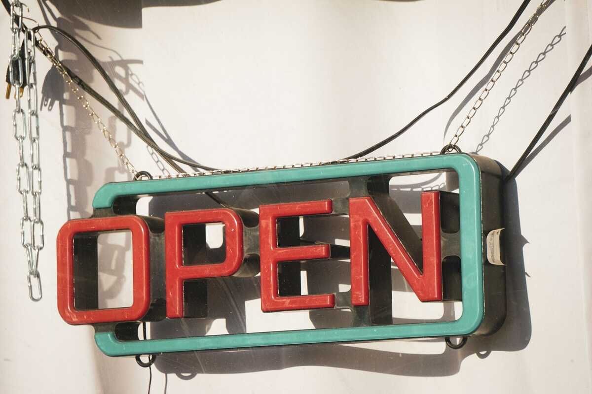 Are Cold Email Open Rates Worth The Buzz?