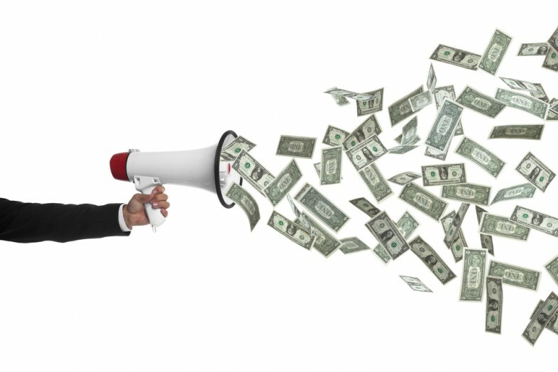 Why You Should Pay Your Influencers on a Performance Basis