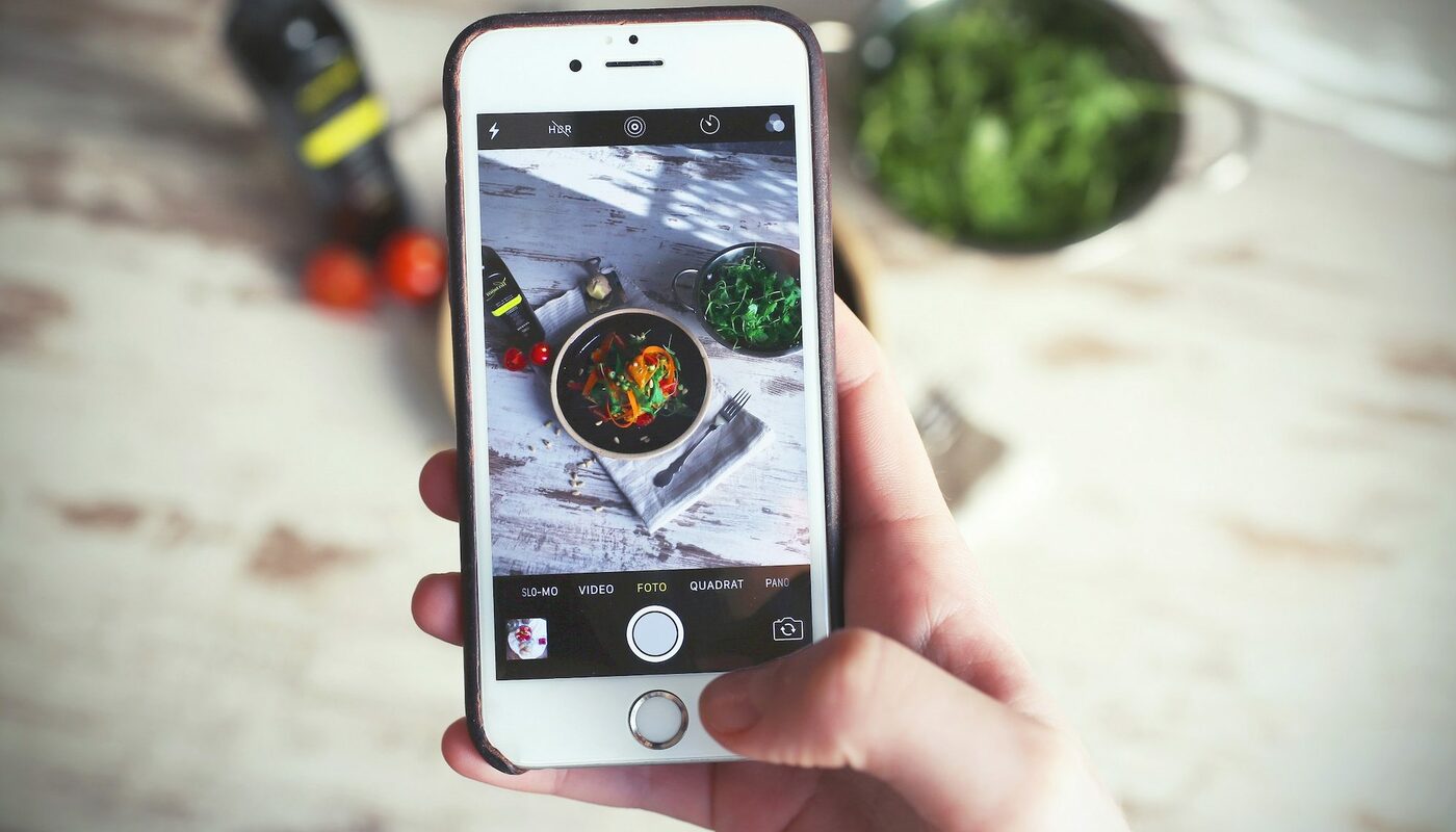 The Quick Guide to Social Media Photo Sizes for 2022