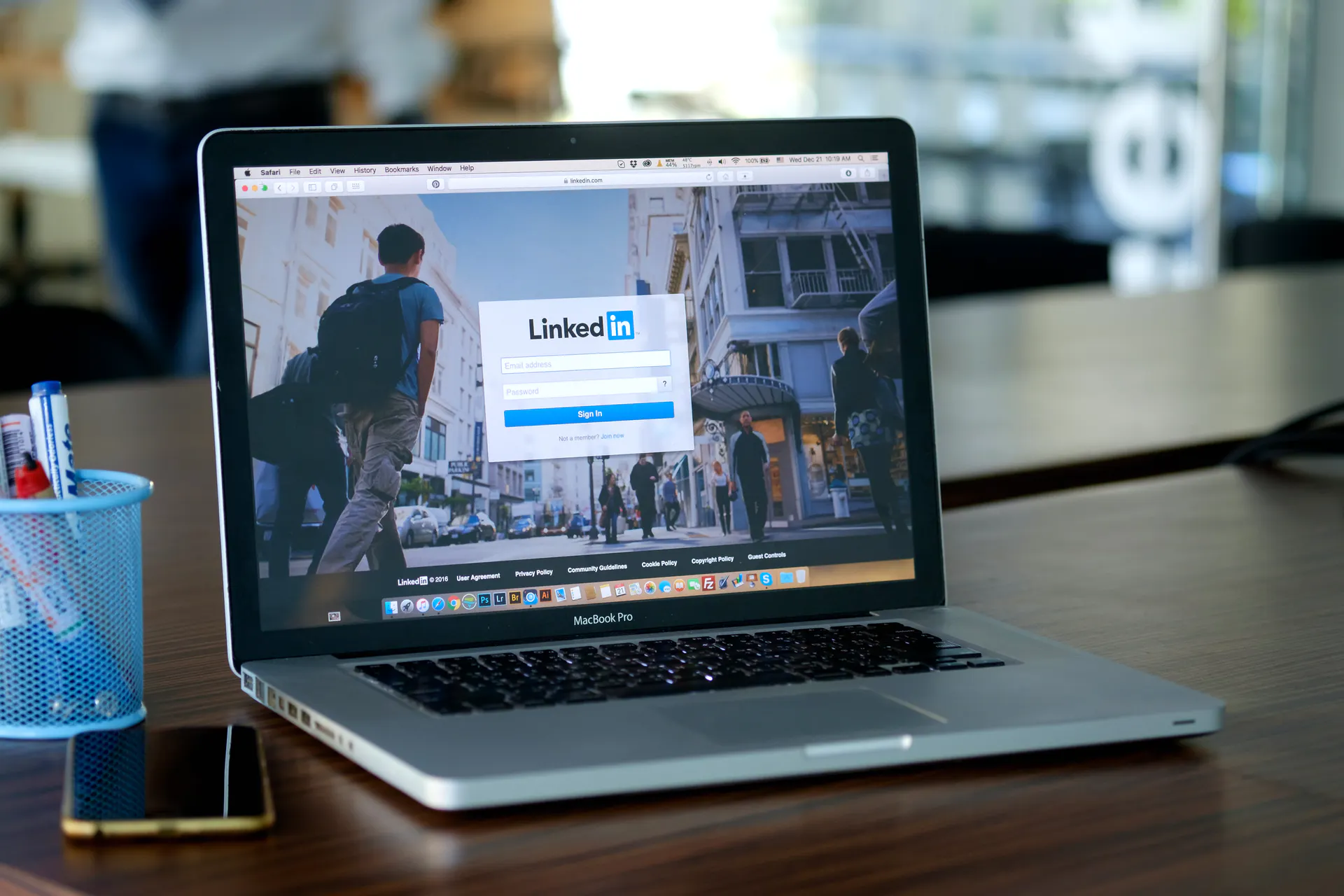 How to Turn Your Employees into LinkedIn Content Superstars