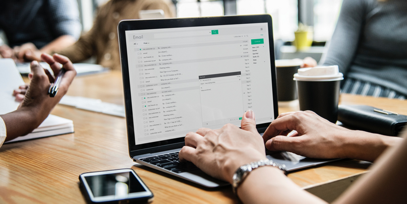 How to Build an Email List - 9 Quick and Smart Tactics from the Pros