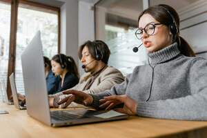 Decision Factors: How to Choose the Right Contact Center Software