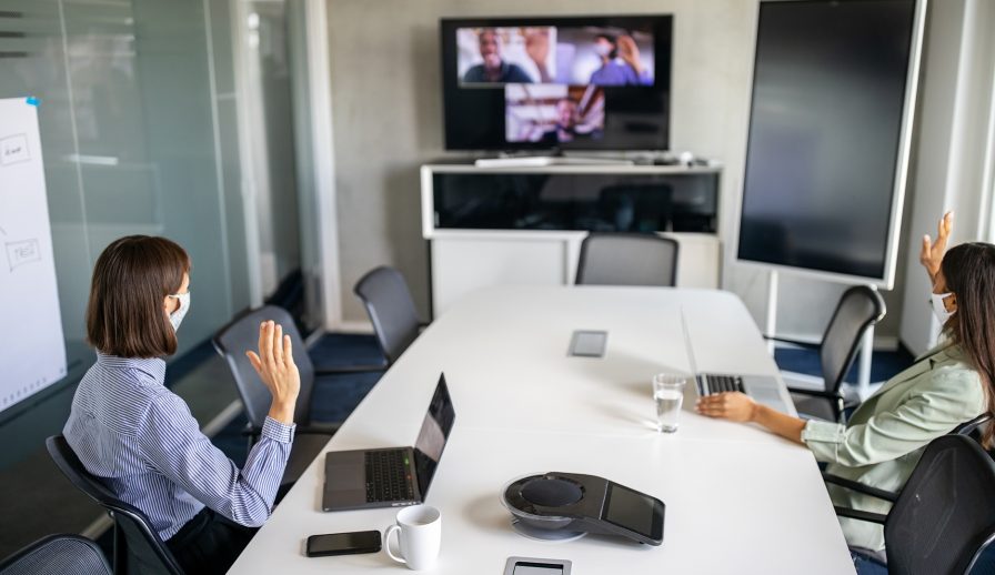 An Introduction To Hybrid Team Management