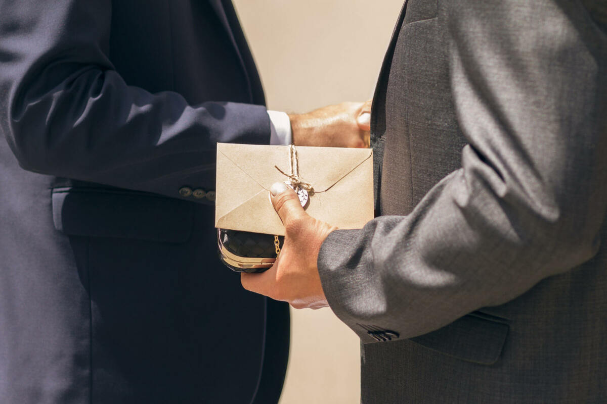 5 Easy and Impressive Client Thank You Gift Ideas