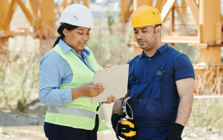Communication in the Construction Industry: 13 Tips for 2024