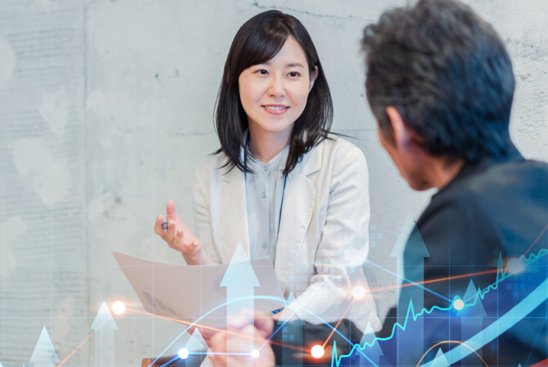 Evaluating Sales Tools: The Pros and Cons for Sales Enablement Leaders