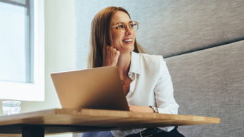 How to approach A/B testing and controlled launch of experimental features for product-led growth