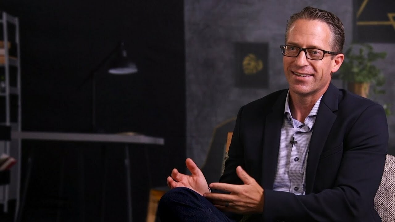 Keap Partner Success Story: Box Out Marketing & Wrap Ukraine with Quilts