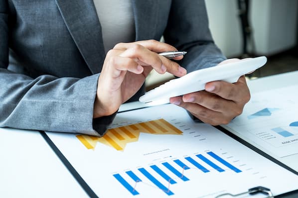 The Plain-English Guide to Revenue Run Rate [Infographic]