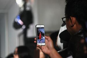 How Do Instagram Models Make Money and How Much Do They Get