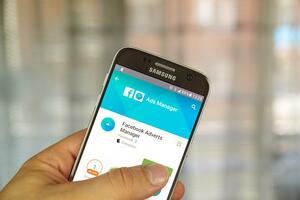 Selling on Facebook: 6 Non-Obvious Ways to Increase Facebook Sales