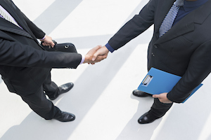 33 Tweetable Tips That'll Help You Master LinkedIn [Infographic]