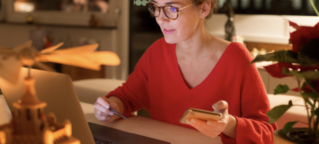 Make E-Gift Cards a Holiday Hero This Season