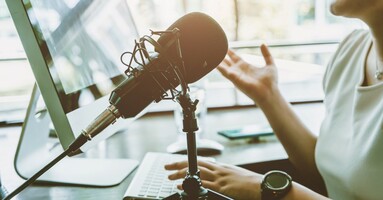 10 Sales Podcasts Worth Listening To