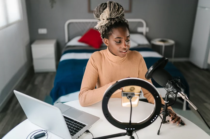 The 10 Best AI Image Generators for Creators