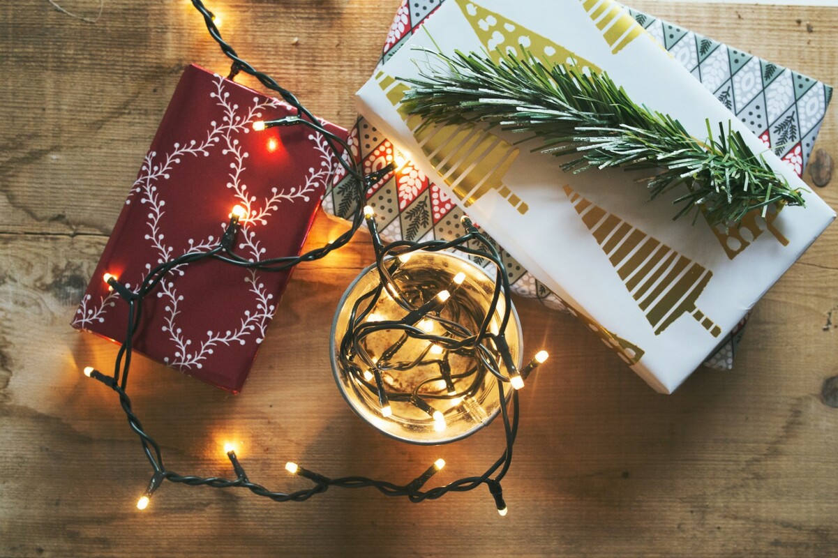 75 Holiday Email Subject Lines to Light up Inboxes This Christmas