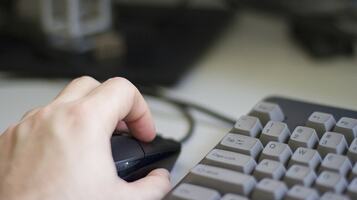 What is a drag and drop website builder, and what's an easier site-building tool?