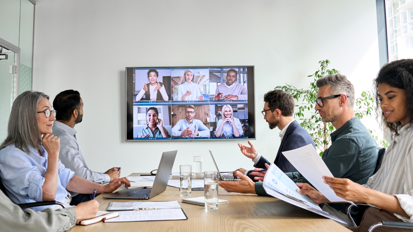 How Large (>$700k) B2B Purchases Are Different From Smaller Ones