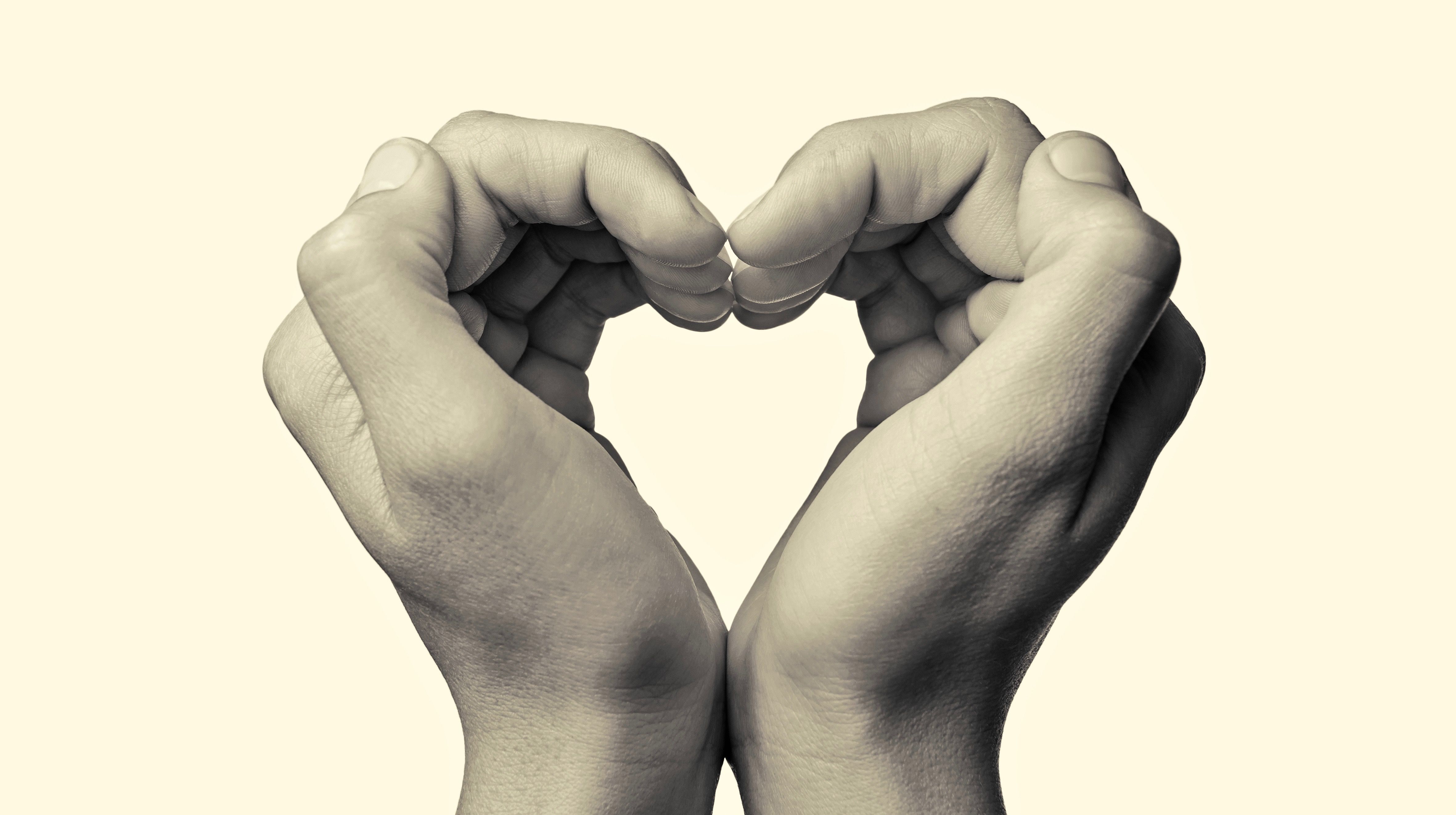 What Makes People Distrust Your Business? [Infographic]