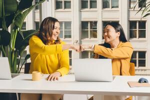 What is customer acquisition? How do you acquire customers?