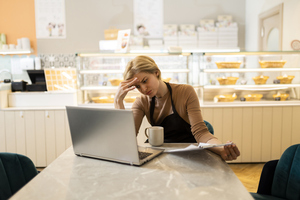 How to Delete a Bad Google Review? (Tips + Examples)