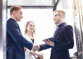 Elevator Pitch Strategies to Help You Stand Out from the Crowd