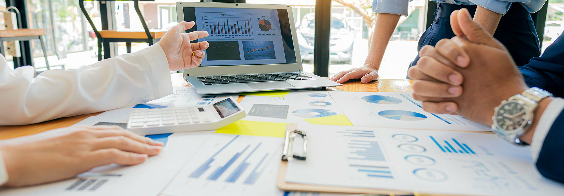 5 Sales Reports Examples to Use in 2023