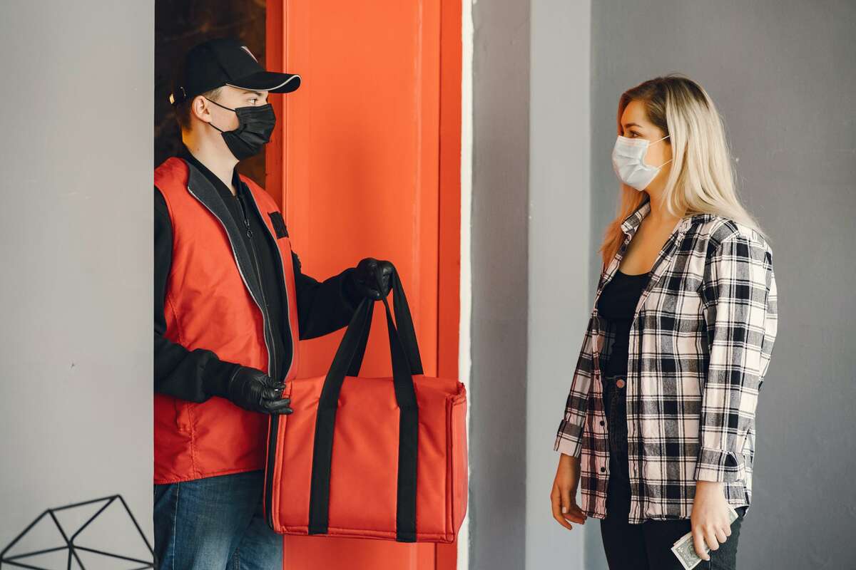 How to Keep Frontline Workers Safe with a Texting Service for Business