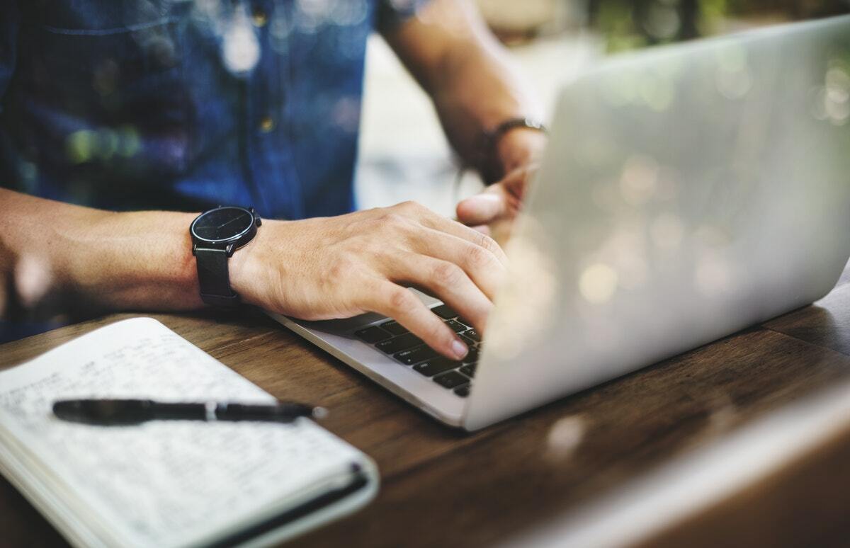 6 Myths About Sales Engagement Technology