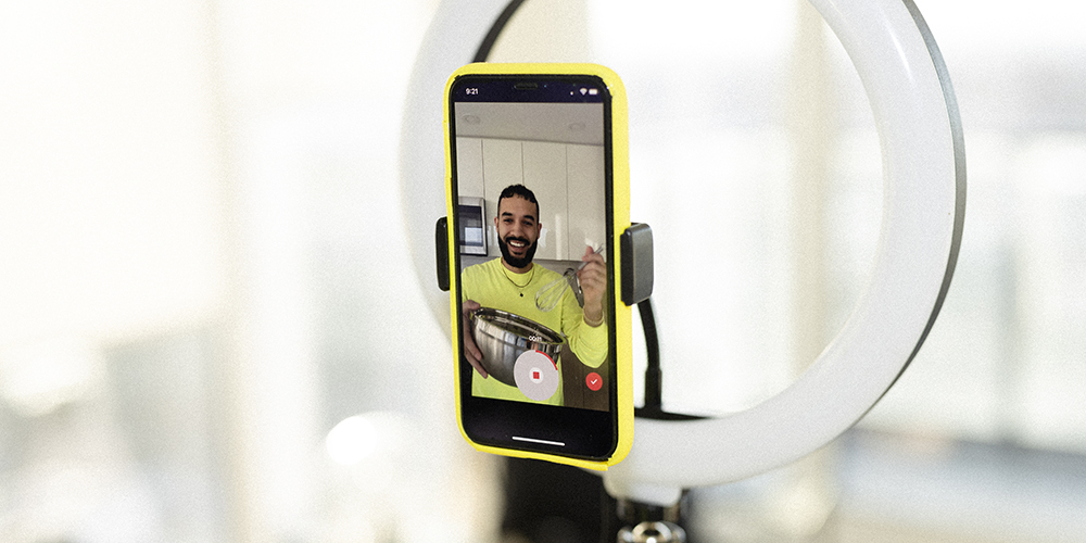 How To Become a Content Creator in 2024