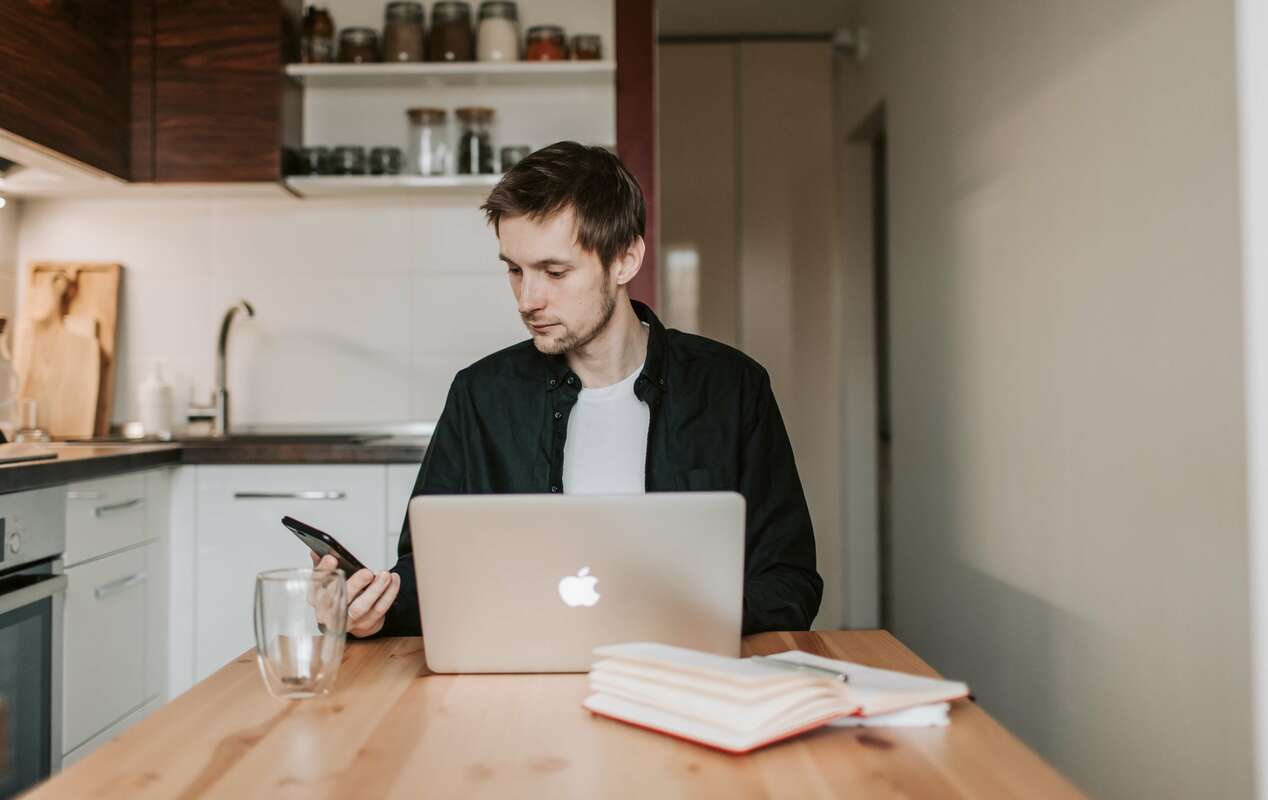 How Business SMS Fights Customer App Fatigue