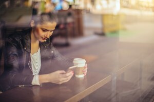 3 Effective Mobile Marketing Strategies to Maximize Return