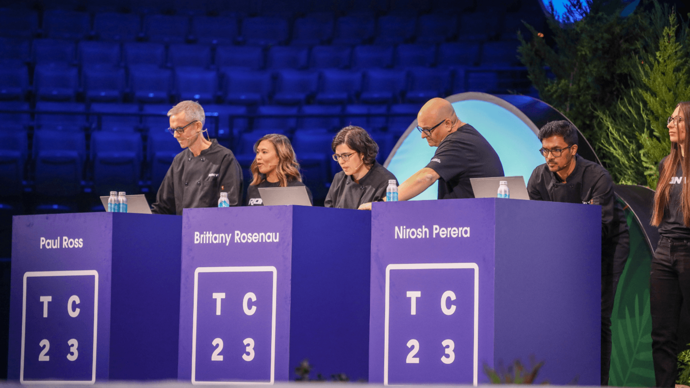 2023 Iron Viz finalists made earth their viz-ness at Tableau Conference