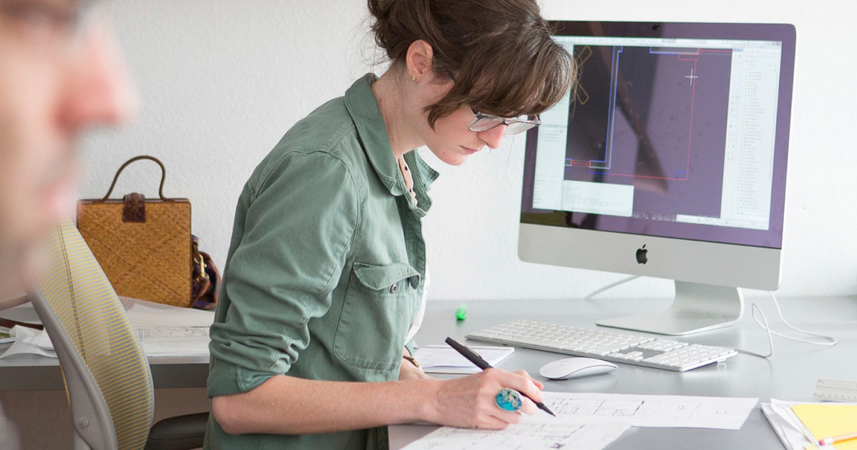 Time Management Skills & Examples: 7 Effective Strategies