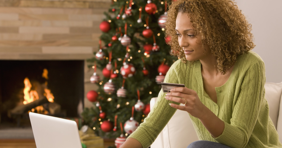 How Chatbots Can Help Holiday Shoppers and Sellers Improve Customer Experience