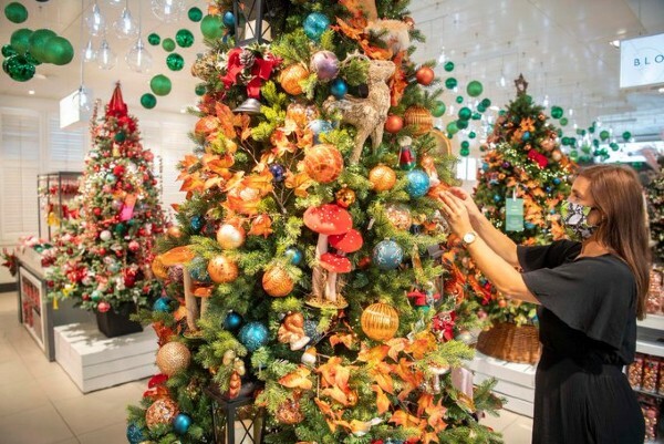 Can retailers do Christmas virtually this year? - Retail Gazette