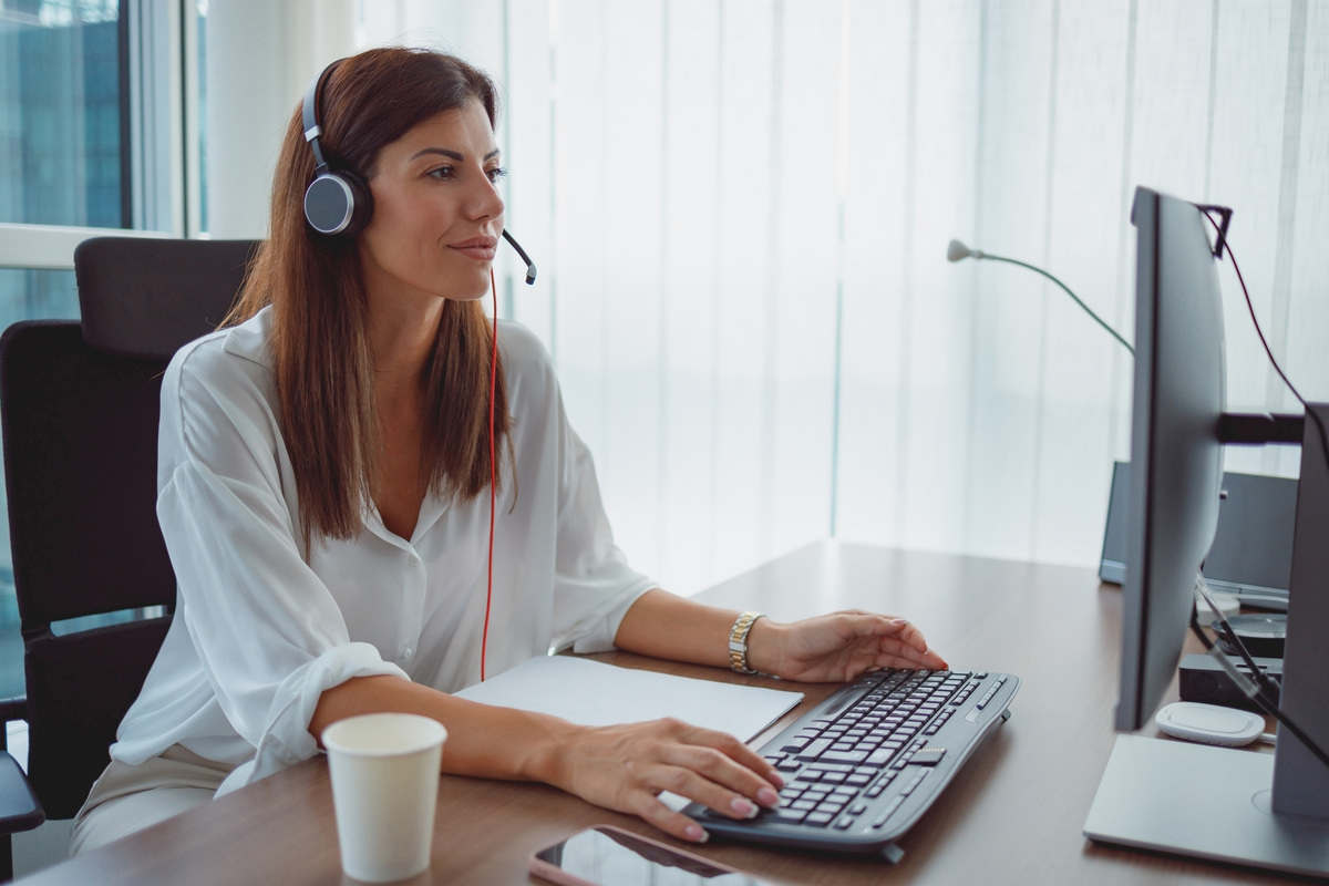 A Guide to LinkedIn Lead Generation [Benefits, Tools & Strategies]