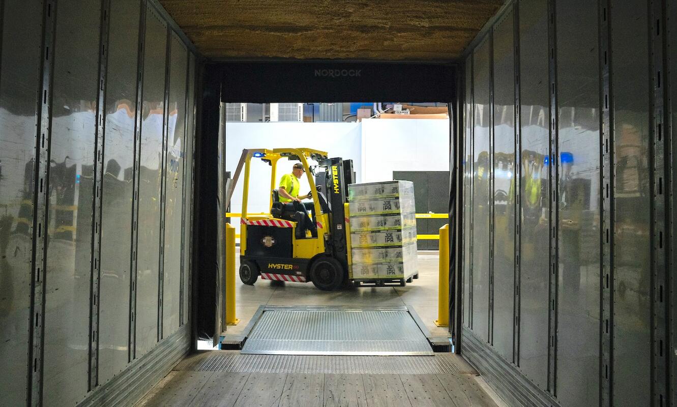 Reorder Quantity Formula: What It Is & How to Calculate It in 3 Steps