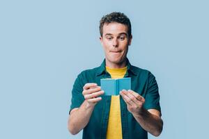 What is a sales invoice? Complete guide on how to create one