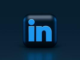 What to Post on LinkedIn? Examples and Best Practices
