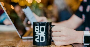 Follow-up Sales Script Ideas That Help You Close the Deal