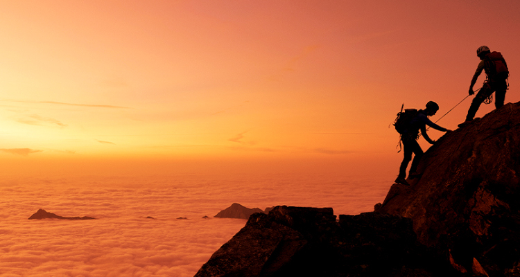 8 KEY BENEFITS OF USING CUSTOMER SERVICE SOFTWARE