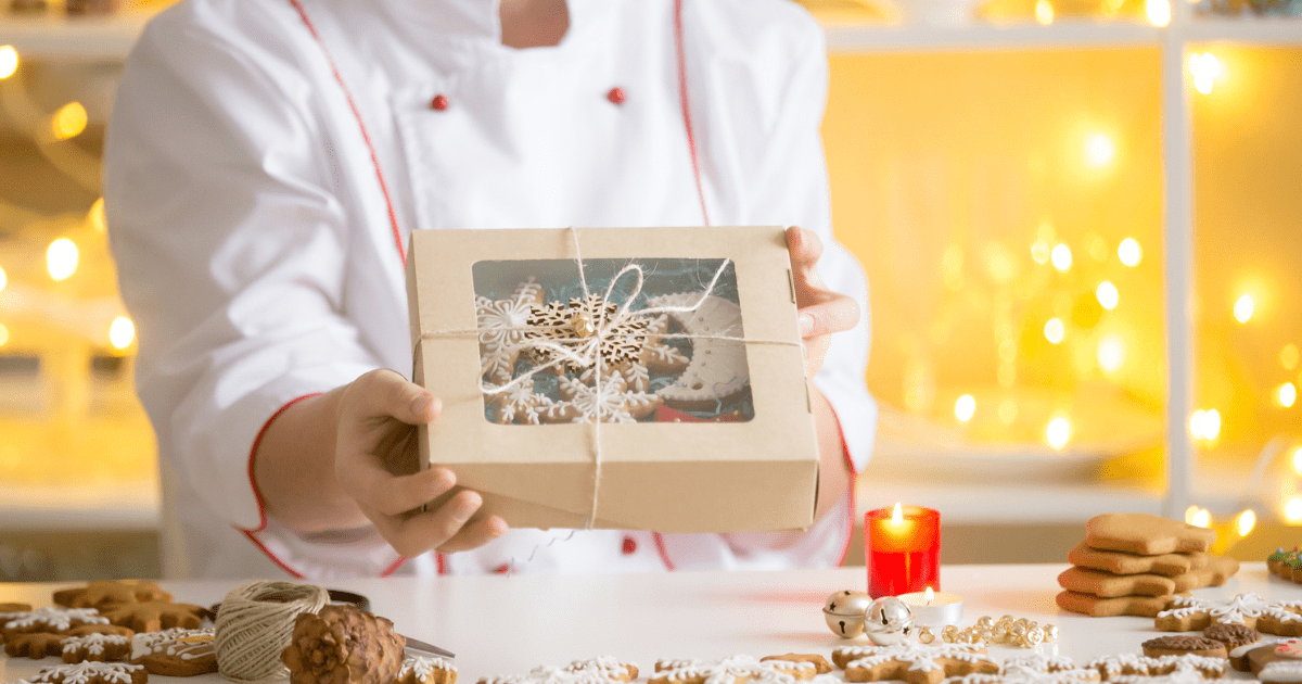 Holiday Marketing Guide: Examples & Ideas to Stand Out This Season