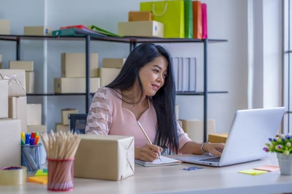 Drip Marketing: Everything You Need to Know [+ 3 Examples]