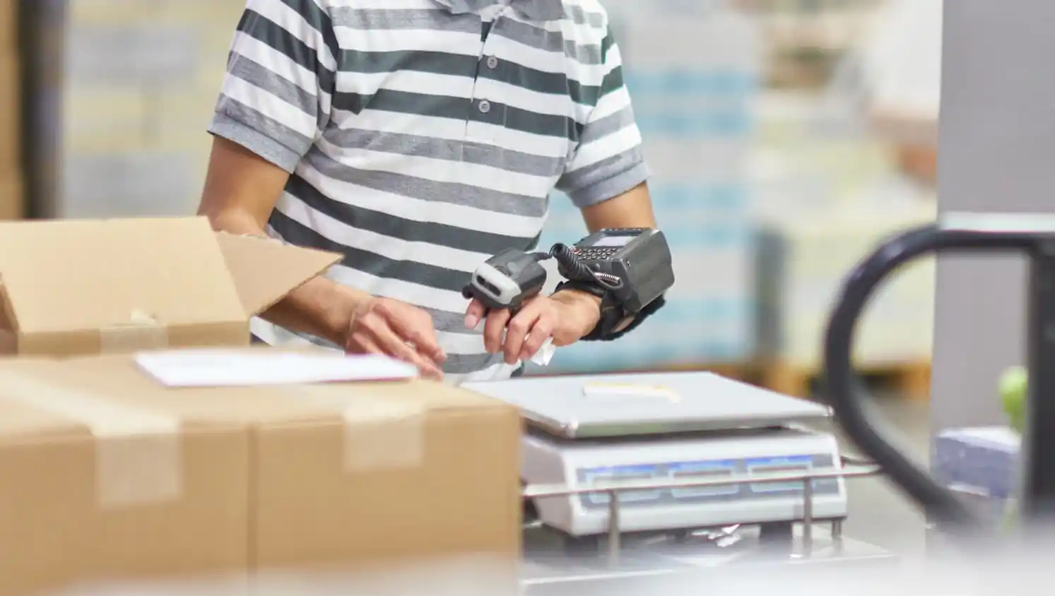 Blockchain and IoT (Internet of Things): How To Combine Them for Better Business