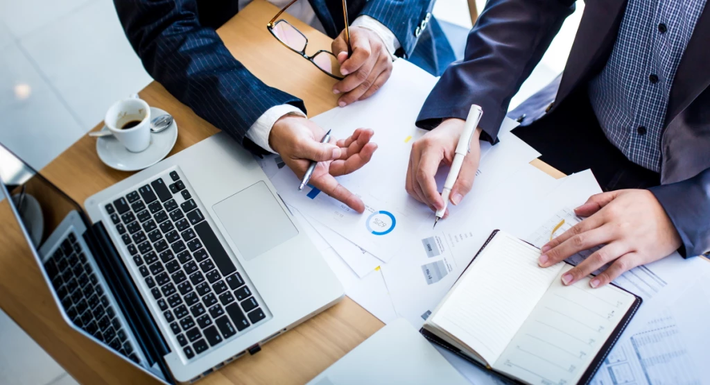 How Analytics Can Help You Understand Your B2B Buyer's Journey